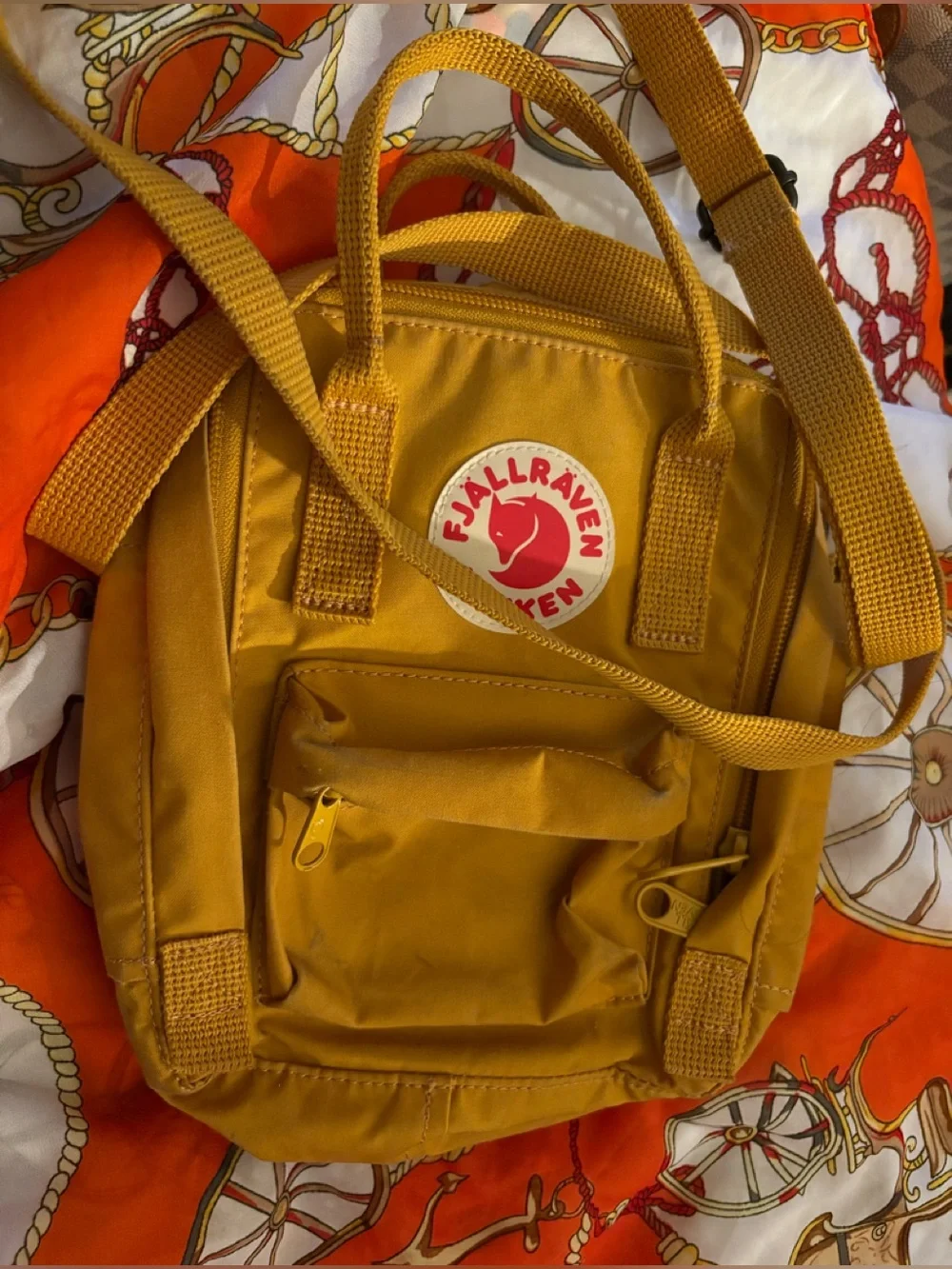 Fjällräven Kånken Sling | Australia Mini - Mustard Yellow crossbody